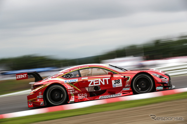 GT500クラス予選3位の#38 RC F 。