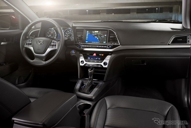 ヒュンダイ エラントラ 新型