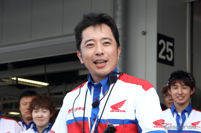 No.33日本郵政 熊本レーシング 井村監督