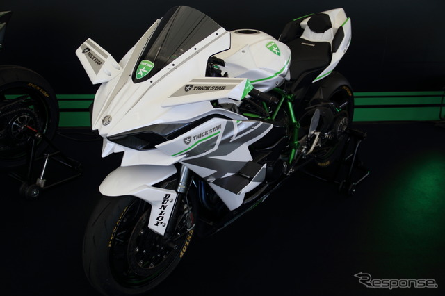 2016鈴鹿8耐 カワサキ特別展