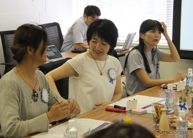 すぐに打ち解け、活発な意見交換が始まった