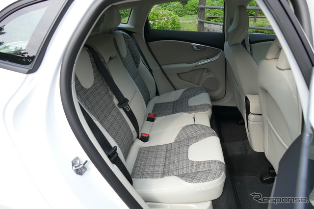 ボルボ V40 T3