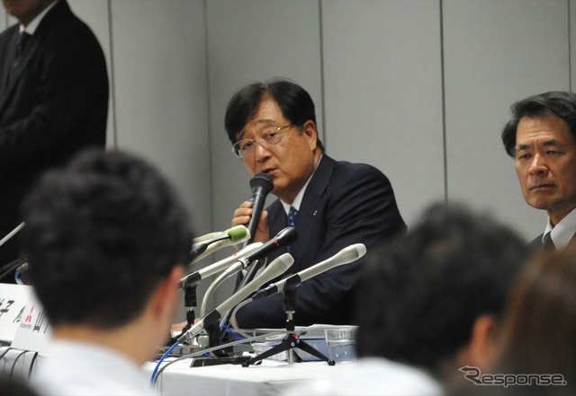 1万2000通の手紙を販社社員と家族にあてた三菱自・益子修会長兼社長