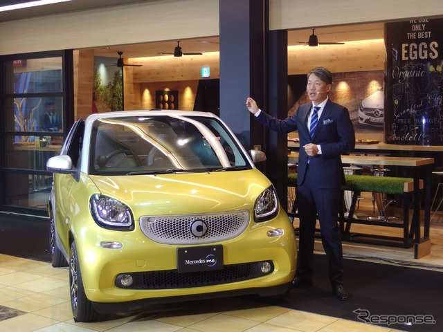 東京羽田空港のMerceds me Tokyo HANEDAで開催された発表会。人物はメルセデス・ベンツ日本の上野金太郎社長。