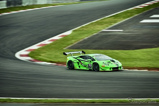 ランボルギーニ ウラカン LP620-2 スーパートロフェオ