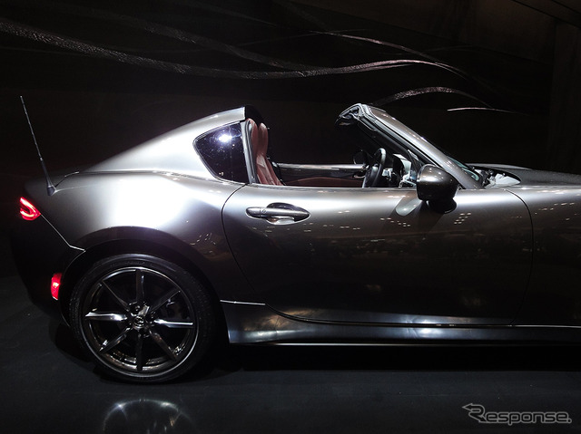 マツダ『MX-5 RF』+フレグランストークセッション(オートモビル カウンシル 2016)