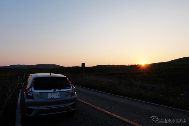 秋吉台は格別の夕景を楽しめるビュースポットのひとつだが、ゴールデンウィーク中であるにもかかわらず観光客はほとんどいなかった。