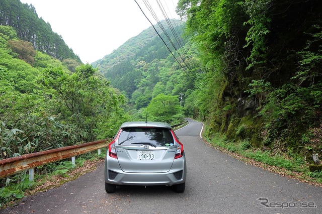 西米良村-椎葉村の区間は小林-西米良間に比べると道路状況は良い。