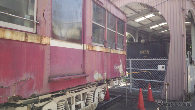 「京浜急行電鉄 デハ230形記念車両 デハ236号」(埼玉県 青木町公園総合運動場)