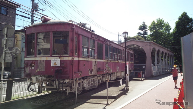 「京浜急行電鉄 デハ230形記念車両 デハ236号」(埼玉県 青木町公園総合運動場)