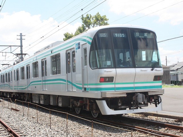 1号車の9100形(9105)。運転台付き・モーター無しの車両で、赤羽岩淵方の先頭車になる。