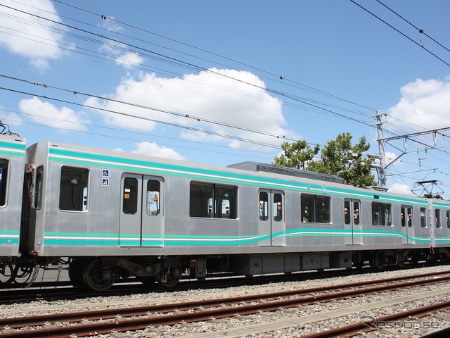 3号車の9300形(9305)。モーター付きの車両だったが、リニューアルに伴いモーターを取り外した。