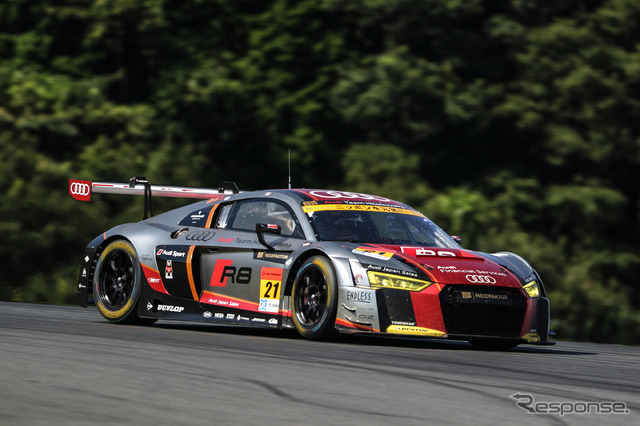 決勝2位の#21 アウディR8 LMS。