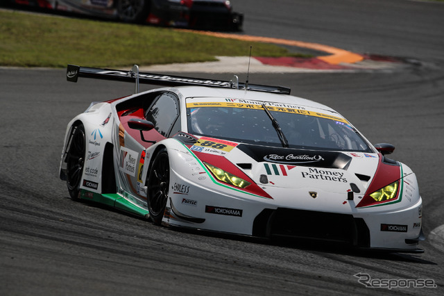 決勝4位の#88 ランボルギーニ・ウラカン。
