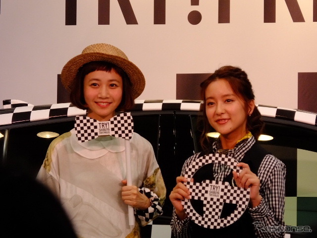 三戸なつめ、生田佳那(チェッカープリウス体験イベント「TRY! SHIBUYA TRY! PRIUS」、8月11~14日、渋谷にて)