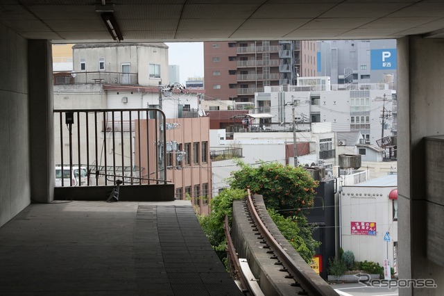 姫路方の軌道は撤去されている。