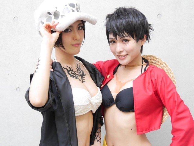 コミケ90を彩ったコンパニオン&コスプレイヤーを紹介!写真約80枚