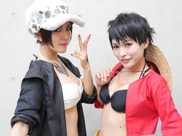 コミケ90を彩ったコンパニオン&コスプレイヤーを紹介!写真約80枚
