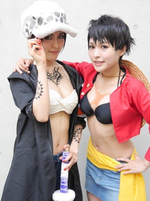 コミケ90を彩ったコンパニオン&コスプレイヤーを紹介!写真約80枚