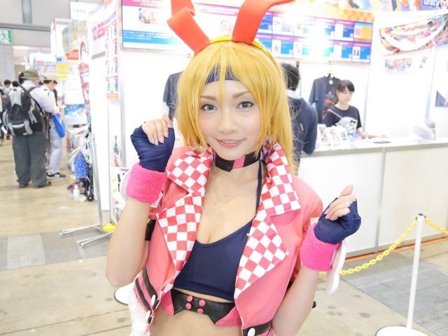 コミケ90を彩ったコンパニオン&コスプレイヤーを紹介!写真約80枚