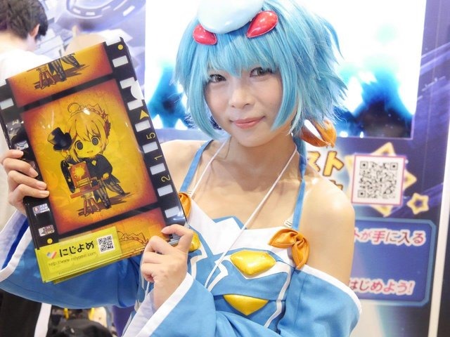 コミケ90を彩ったコンパニオン&コスプレイヤーを紹介!写真約80枚
