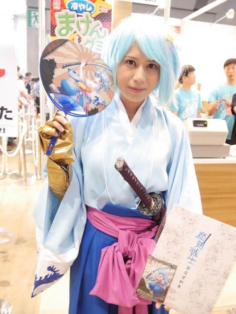コミケ90を彩ったコンパニオン&コスプレイヤーを紹介!写真約80枚