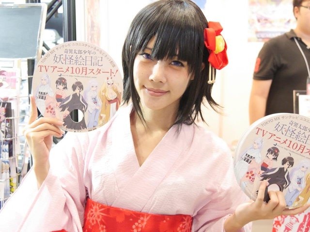 コミケ90を彩ったコンパニオン&コスプレイヤーを紹介!写真約80枚