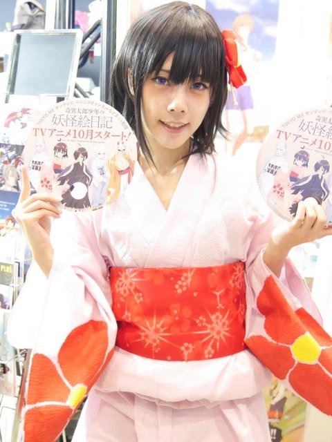 コミケ90を彩ったコンパニオン&コスプレイヤーを紹介!写真約80枚