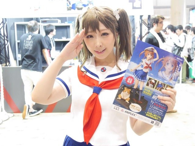 コミケ90を彩ったコンパニオン&コスプレイヤーを紹介!写真約80枚