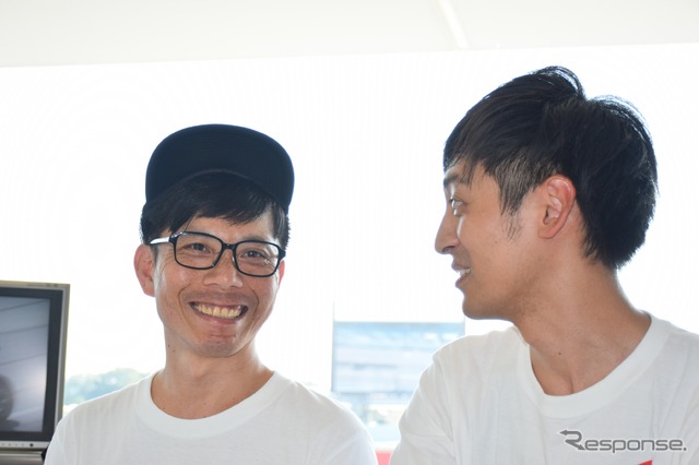 バッファロー吾郎 竹若さん(左)、とろサーモン 村田秀亮さん(右)