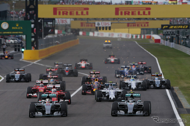 2015年のF1日本GPスタートシーン(鈴鹿)。