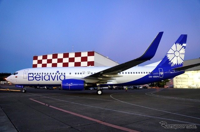ボーイング、ベラヴィアに737-800第1号機を納入