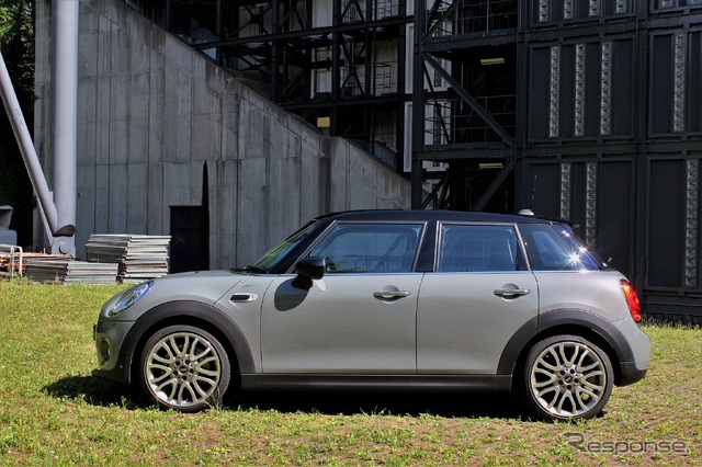 MINI クーパーD 5ドア
