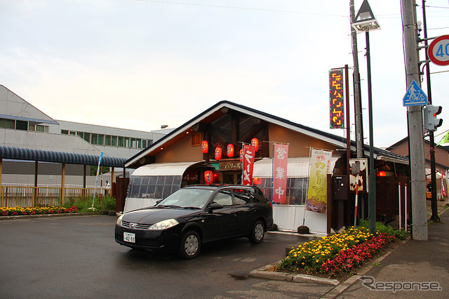 夕張での仕事を済ませ、ふたたび夕張駅へ。「ゆうばり屋台村」