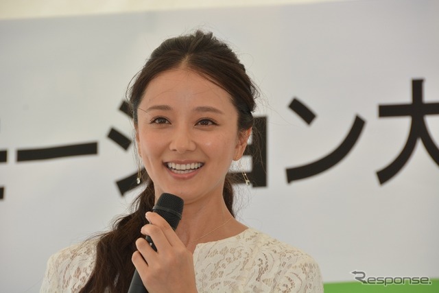 佐賀市プロモーション大使・中越典子さん「2016バルーンフェスタin駒沢」