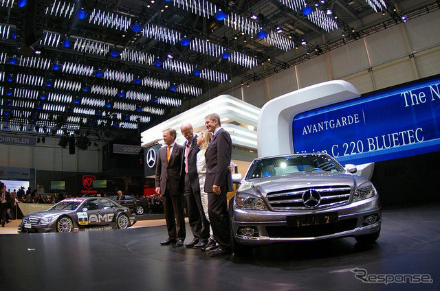 【ジュネーブモーターショー07】写真蔵…メルセデス Cクラス 新型ローンチ