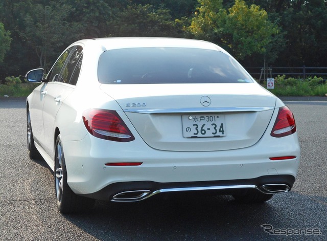 メルセデスベンツ E200 アバンギャルドスポーツ