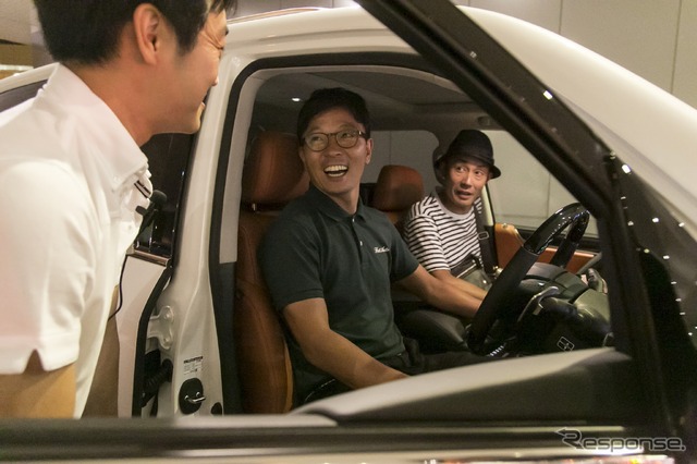 いよいよ道央クルーズの始まり。スタッフからの説明を受けて、エンジンスタート(LEXUSで行く ネスレマッチプレーレクサス杯 サタデープロアマコンペ&観戦ツアー)