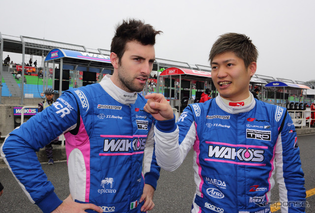 #6 レクサスRC Fのカルダレッリ選手と大嶋選手。