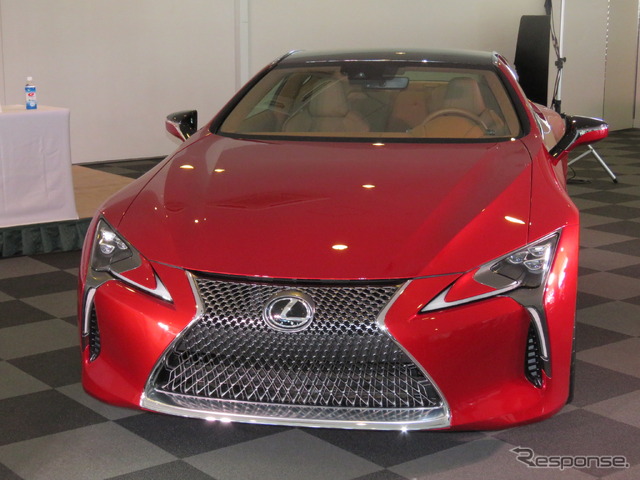 『LC500』の市販モデルは来年春頃に発売予定。