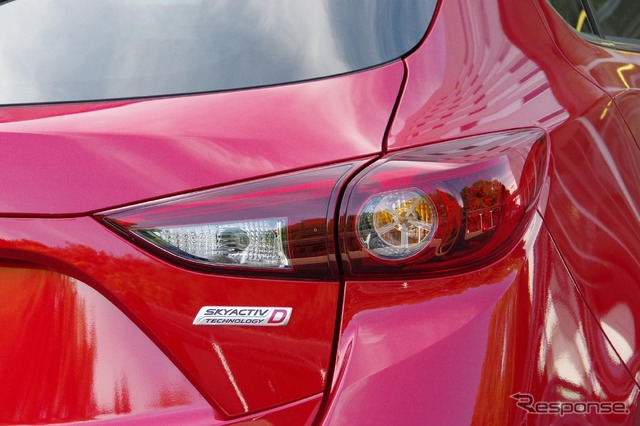 マツダ アクセラ 改良新型(SKYACTIV-D 1.5)
