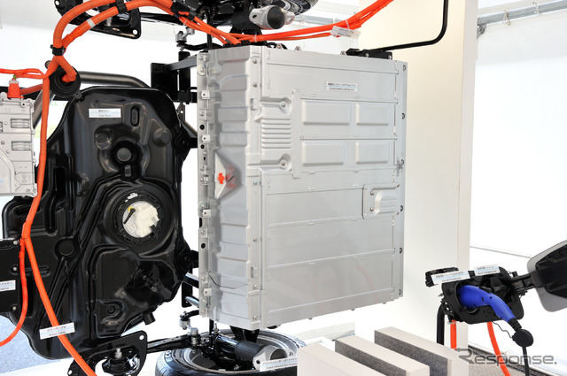 トヨタ プリウスPHV 新型