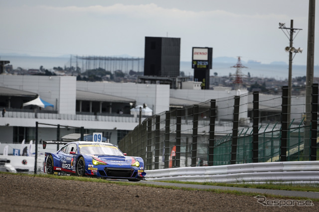 GT300クラス予選4位の#61 BRZ。