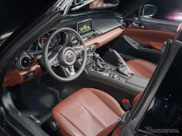 マツダロードスター RF の米国発売記念車