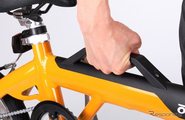 セダンのトランクに積める折りたたみ自転車、あさひが発売 1枚目の写真