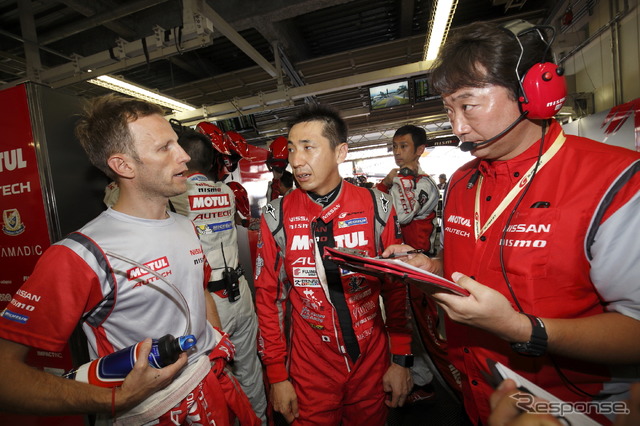 3連覇を目指すGT500のニスモ陣営。もてぎではR.クインタレッリ(左)と松田次生(中央)、どちらがどちらのレースの予選に出てくるか。