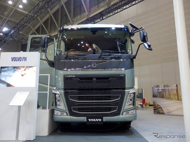 ポルボFH 6×4トラクター スリーパーキャブ(ジャパントラックショー16)