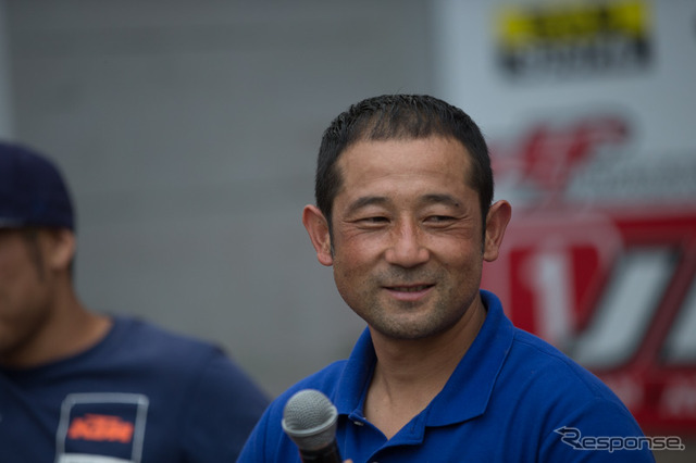 鈴木健二
