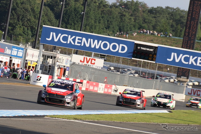 暫定ながらWTCC3年連続チャンピオンとなったホセ・マリア・ロペス