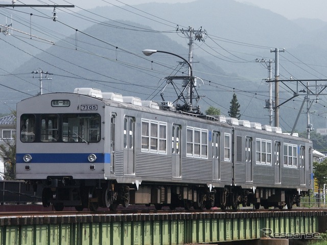 福島交通は恒例の車両基地公開イベントを9月24日に開催する予定。7000系(写真)の運転体験などが行われる。